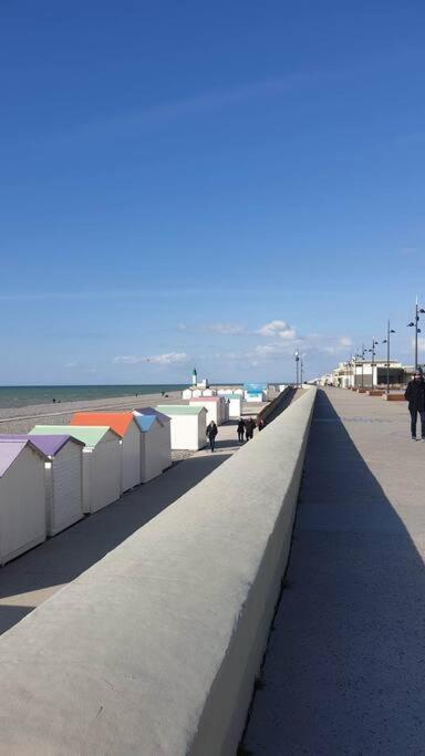 Notre Nid - Grande Terrasse Privee En Bord De Mer, Au Coeur Du Quartier Historique Du Treport ! Wifi Le Tréport Kültér fotó